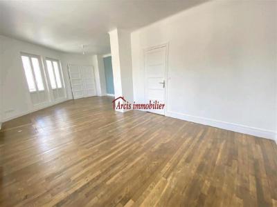 For rent Arcis-sur-aube 5 rooms 110 m2 Aube (10700) photo 1