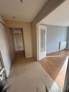 For rent Saint-julien-les-villas 5 rooms 95 m2 Aube (10800) photo 4