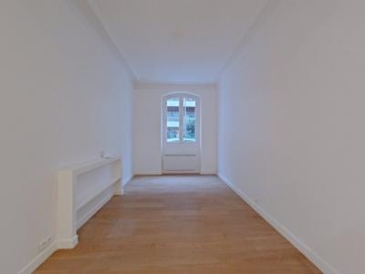 Louer Appartement 29 m2 Paris-16eme-arrondissement