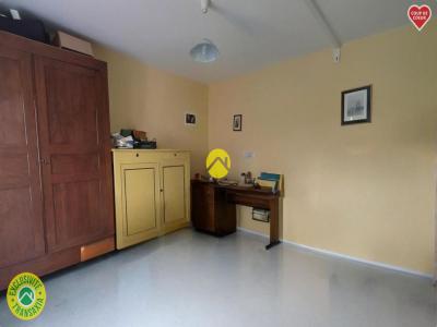 For sale Montmarault 3 rooms 58 m2 Allier (03390) photo 2