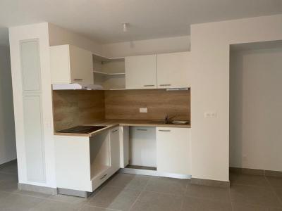 Louer Appartement 65 m2 Nimes