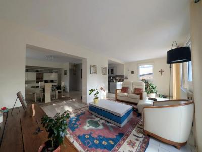 For sale Plaisir 6 rooms 137 m2 Yvelines (78370) photo 0