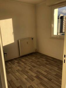 For rent Pont-sainte-marie 5 rooms 87 m2 Aube (10150) photo 3