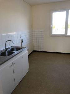 For rent Pont-sainte-marie 5 rooms 87 m2 Aube (10150) photo 4