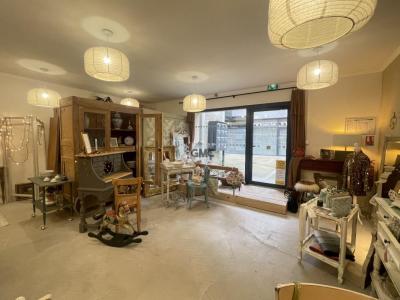 Acheter Local commercial 45 m2 Plaissan