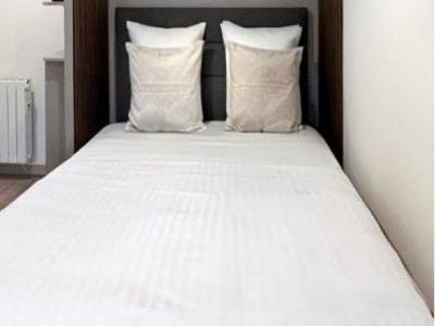 Louer Appartement 26 m2 Paris-8eme-arrondissement