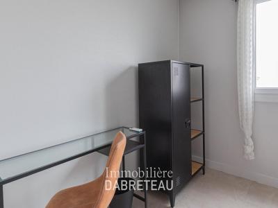 For rent Bron 4 rooms 92 m2 Rhone (69500) photo 0