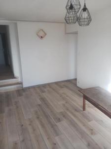 Annonce Location 3 pi�ces Appartement Conflans-sur-lanterne 70