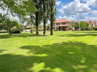 For sale 11 rooms 270 m2 Charente (16260) photo 2