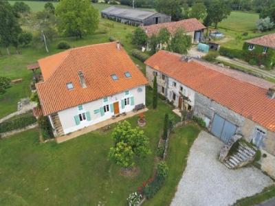 For sale 11 rooms 270 m2 Charente (16260) photo 3