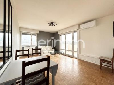 Louer Appartement 70 m2 Meylan