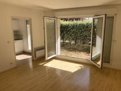 For rent Puteaux 1 room 31 m2 Hauts de Seine (92800) photo 0