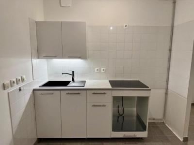 For rent Roanne 3 rooms 44 m2 Loire (42300) photo 2