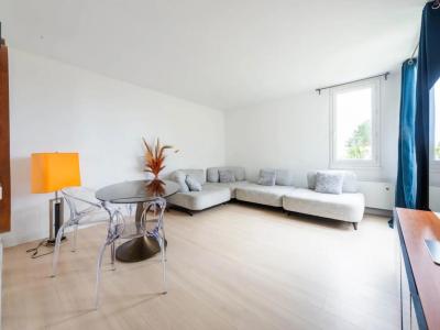 For sale Montigny-le-bretonneux 4 rooms 78 m2 Yvelines (78180) photo 0