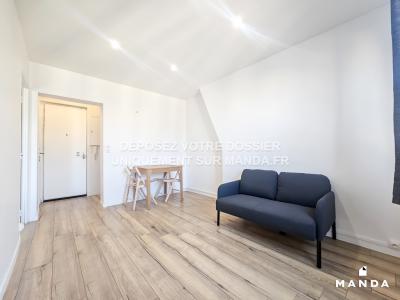 For rent Paris-18eme-arrondissement 2 rooms 29 m2 Paris (75018) photo 0