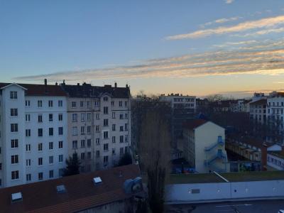 Louer Appartement Lyon-7eme-arrondissement 1172 euros