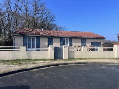 For sale Parempuyre 1 room 111 m2 Gironde (33290) photo 0