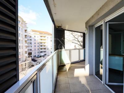 For sale Lyon-7eme-arrondissement 4 rooms 84 m2 Rhone (69007) photo 0