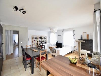 For sale Strasbourg 4 rooms 84 m2 Bas rhin (67000) photo 2