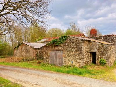 For sale Lucs-sur-boulogne 3 rooms 2018 m2 Vendee (85170) photo 0