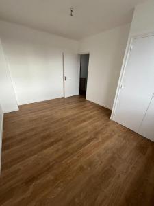 For rent Talmont-saint-hilaire 4 rooms 88 m2 Vendee (85440) photo 2