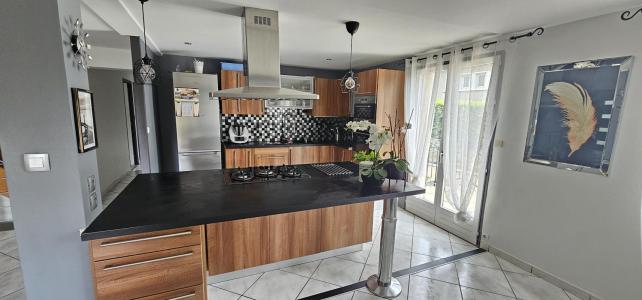 For sale Grigny 5 rooms 220 m2 Rhone (69520) photo 0
