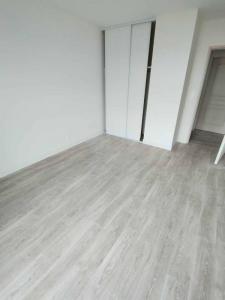 Louer Appartement 68 m2 Saint-clement