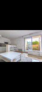 For rent Garenne-colombes 1 room 30 m2 Hauts de Seine (92250) photo 2