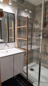 For sale Riantec 5 rooms 134 m2 Morbihan (56670) photo 4