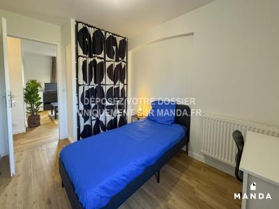 For rent Montigny-le-bretonneux 6 rooms 9 m2 Yvelines (78180) photo 0