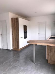 For sale Saint-pantaleon-de-larche 4 rooms 80 m2 Correze (19600) photo 2