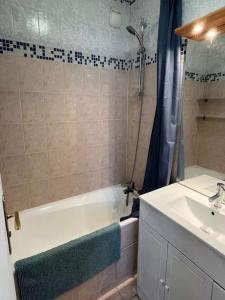 For rent Montigny-le-bretonneux 2 rooms 39 m2 Yvelines (78180) photo 0