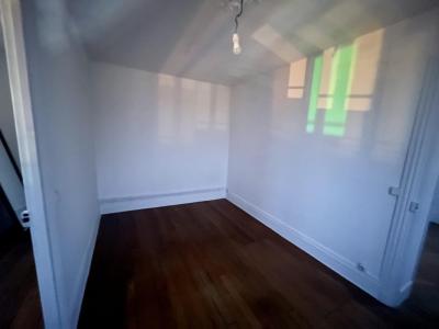 For rent Issy-les-moulineaux 3 rooms 36 m2 Hauts de Seine (92130) photo 2