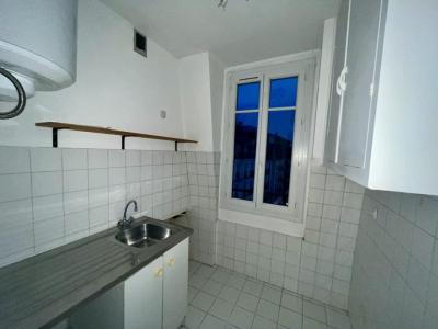 For rent Issy-les-moulineaux 3 rooms 36 m2 Hauts de Seine (92130) photo 4