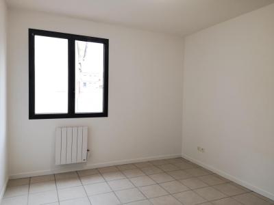 Louer Appartement Bouloc 494 euros