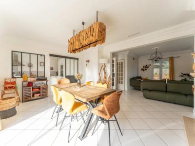 For sale Begles 8 rooms 232 m2 Gironde (33130) photo 0