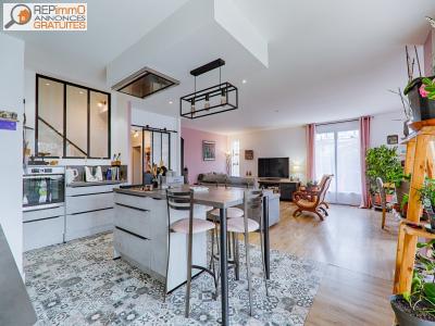 For rent Angers 5 rooms 160 m2 Maine et loire (49000) photo 0