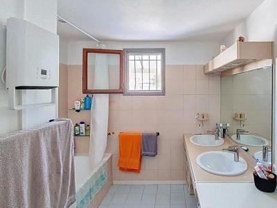 For sale Manduel 4 rooms 94 m2 Gard (30129) photo 4