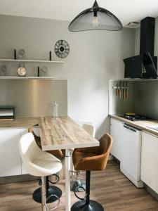 For sale PROCHE CENTRE ET PLAGES 10 rooms 200 m2 Cotes d'armor (22730) photo 3