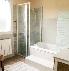 For sale PROCHE CENTRE ET PLAGES 10 rooms 200 m2 Cotes d'armor (22730) photo 4