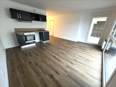 For rent Cholet 3 rooms 62 m2 Maine et loire (49300) photo 0