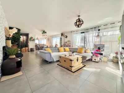 For sale Gigean 4 rooms 125 m2 Herault (34770) photo 0