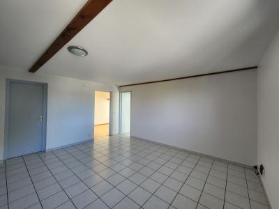 For sale 2 rooms 41 m2 Ain (01170) photo 2
