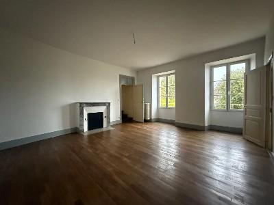 For rent Doue-la-fontaine 5 rooms 170 m2 Maine et loire (49700) photo 0