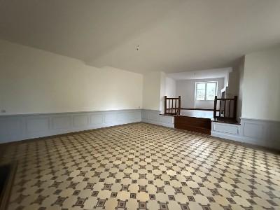 For rent Doue-la-fontaine 5 rooms 170 m2 Maine et loire (49700) photo 1