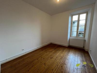 Louer Appartement Saint-leonard-de-noblat 565 euros