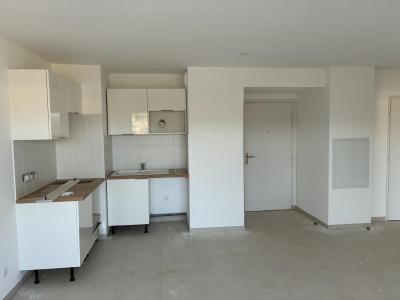 For rent Rognes 2 rooms 50 m2 Bouches du Rhone (13840) photo 4