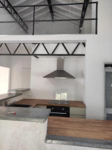 For sale A 100M DE LA RIVIERE 4 rooms 90 m2 Gard (30250) photo 4