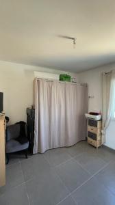 For sale 3 rooms 70 m2 Gard (30800) photo 4