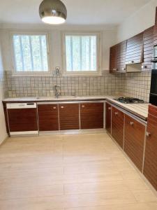 For sale 5 rooms 120 m2 Vaucluse (84200) photo 3